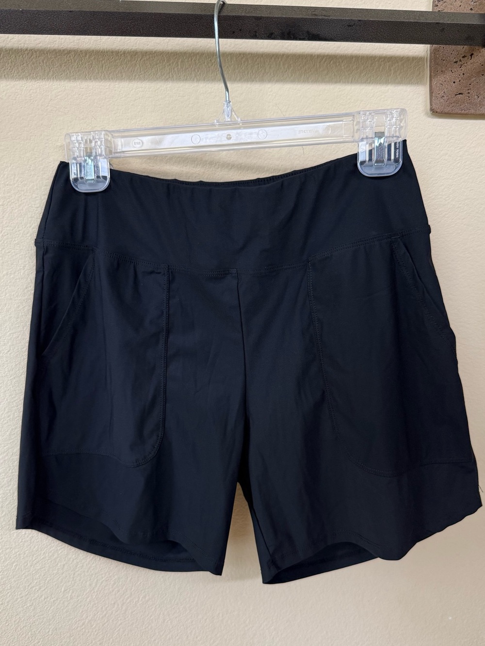 New -Baleaf black sports shorts with pockets